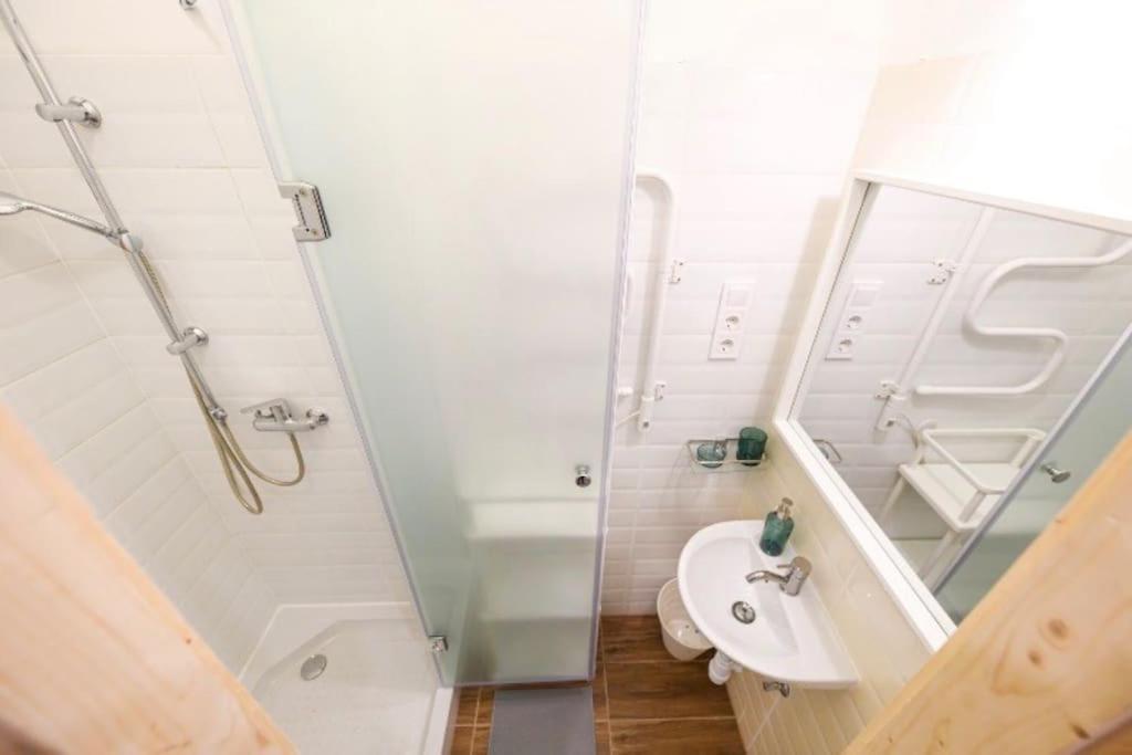 2 Bedroom Flat In Nyar Str., Boutique Budapest Ngoại thất bức ảnh