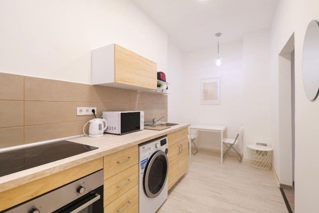 2 Bedroom Flat In Nyar Str., Boutique Budapest Ngoại thất bức ảnh